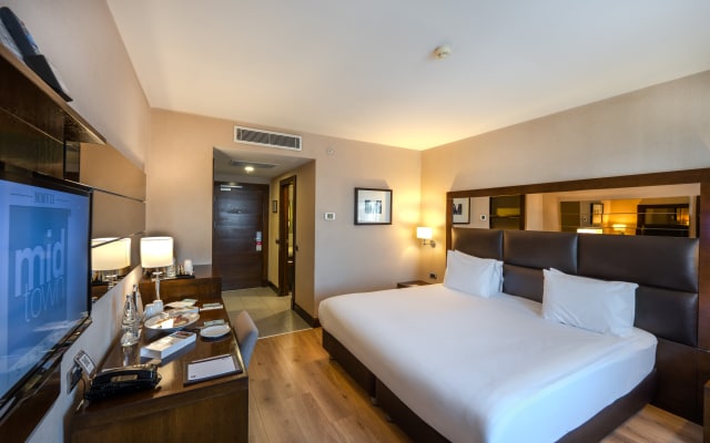 Midtown Hotel