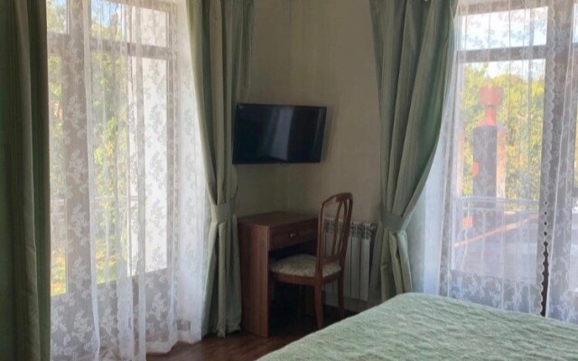 Villa Milanso Guest House