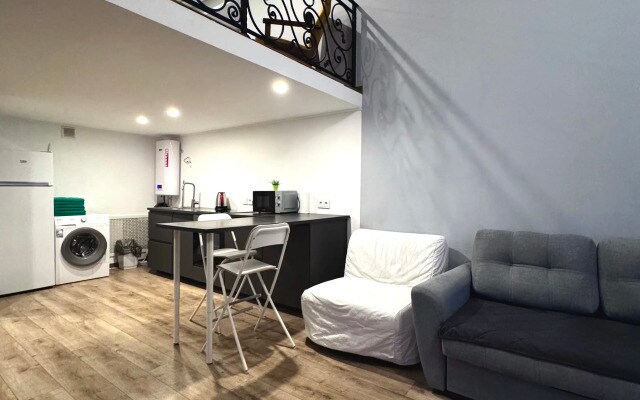 Квартира Cтудия Лофт Двухуровневая Yarapartments