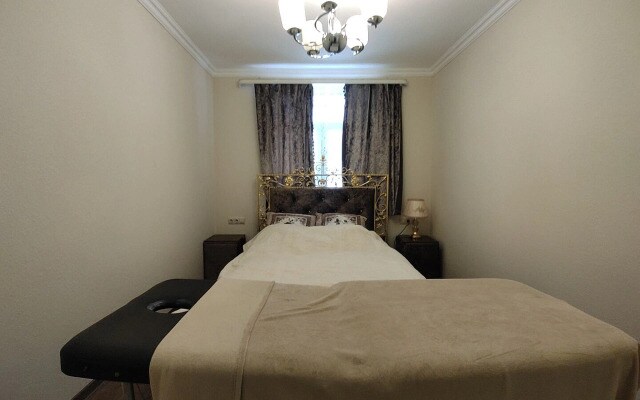 Raj Guest House