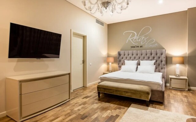 Rockmond 58 Junior Suite 7