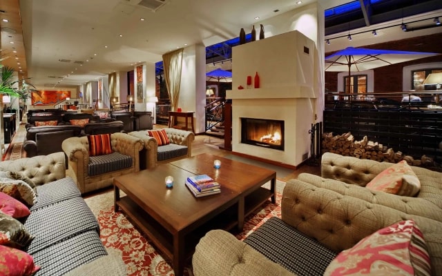 Palace Bridge Hotel