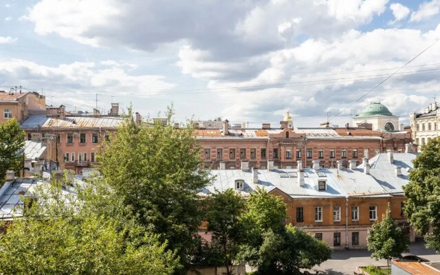 Квартира spb.place на тихой улице пешком от Невского и Рубинштейна