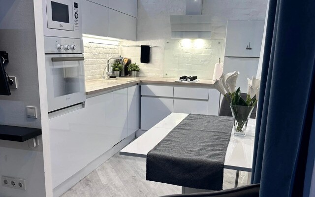 Квартира White Cozy Home