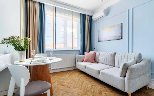 Апартаменты на Первой Береговой Линии с Летним Бассейном Home Group