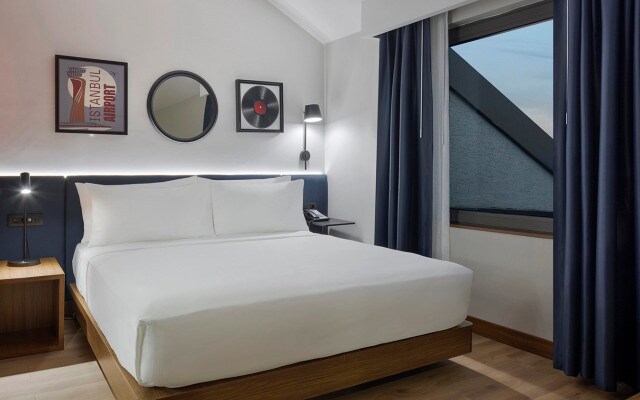 Отель Hampton by Hilton Istanbul Arnavutkoy
