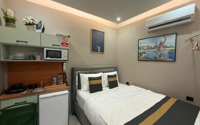 Апартаменты Cozy warm studio near the subway