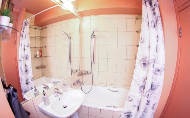 Квартира Top Rooms: Двухкомнатная у метро Пролетарская