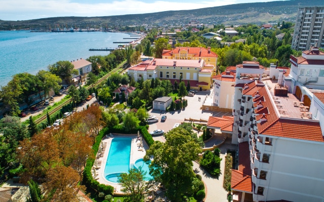 hotelImage