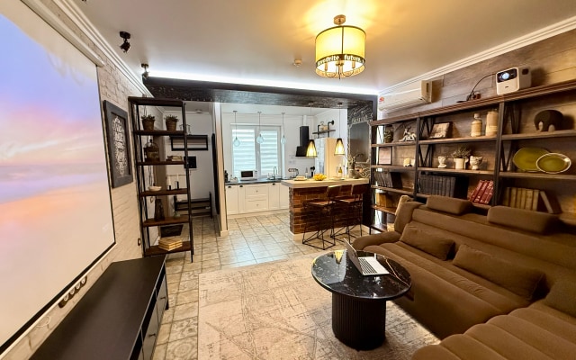 Loft Apartments с пректором и терассой