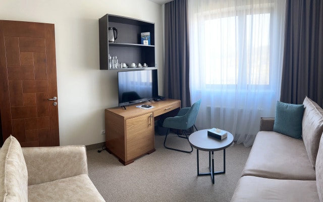 Hotel Paris Gostinichnogo Kompleksa Dvfu