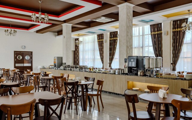 Отель Pontos Family Resort Hotel All Inclusive