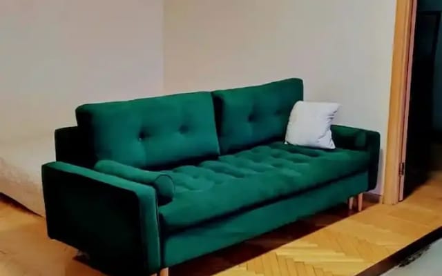 Апартаменты в центре у метро