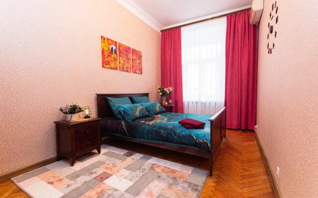 Квартира Двухкoмнатнaя в излюбленном туpистичеcкoм paйoне Москвы