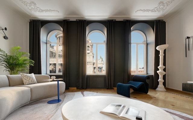 Апартаменты Miró 170 кв.м с видом на Исаакиевский собор