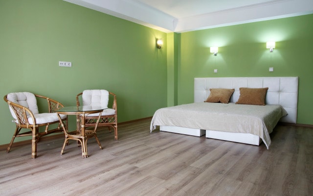 Zelenogore Hotel