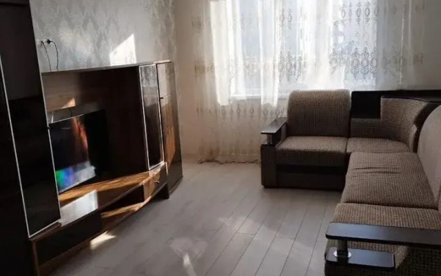 Квартира на улице Братьев Хусаиновых 4/2