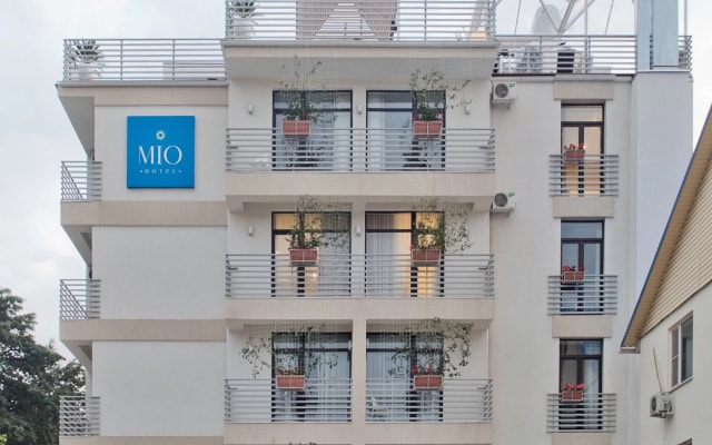 Отель Мио