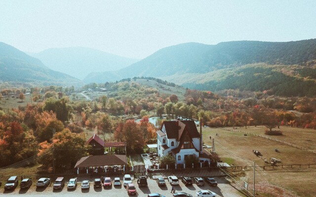 hotelImage