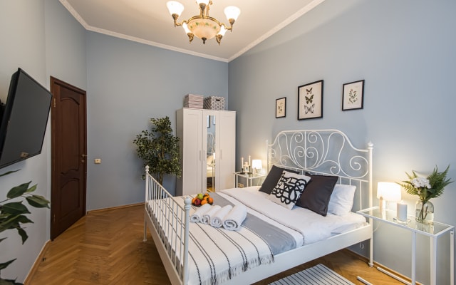Квартира GM Apartments с видом на МИД