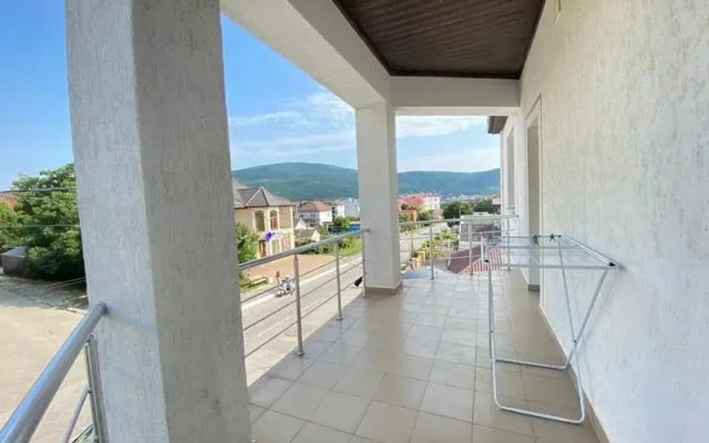 Частный дом Veles House Дружбы 15