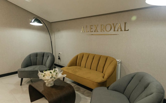 Отель Alex Royal