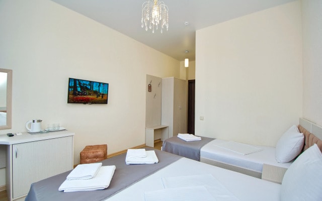 Seven Seas Hotel