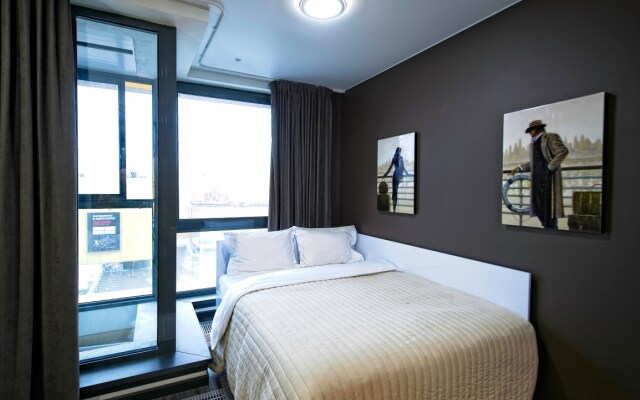 Апартаменты с Балконом и Видом на Город Elite Apartments