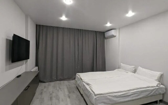 Апартаменты RentHome студия Грей на Южном шоссе у ТЦ Амбар