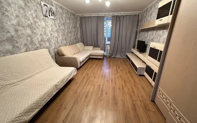 Квартира трехкомнатная на Лунной 5