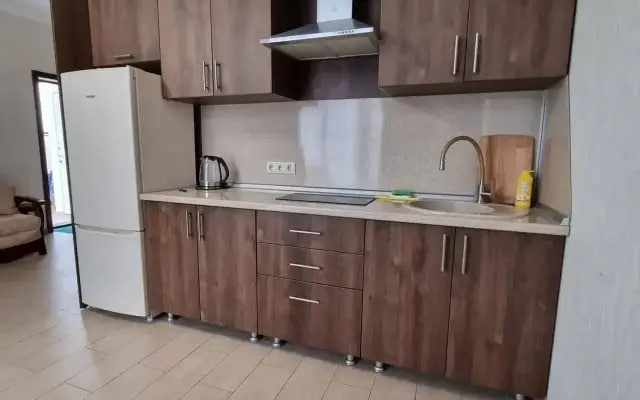 Квартира уютная квартира студия в двухэтажном коттедже с бассейном