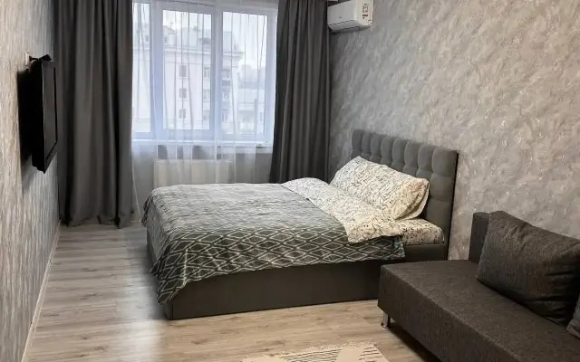 Квартира на левом берегу у ДК Кирова
