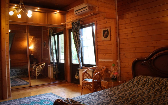 Rozhdestvo Guest House
