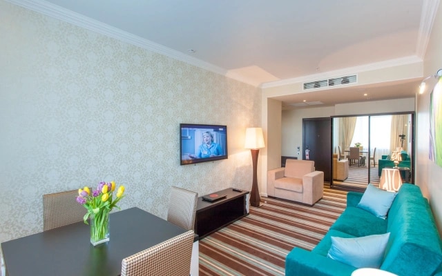 Отель Ramada by Wyndham Kazan City Centre