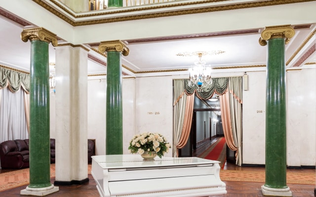 Легендарный отель Советский