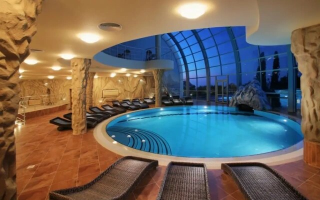 Отель Respect Hall Resort & Spa
