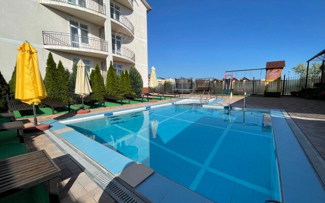Shantal Hotel