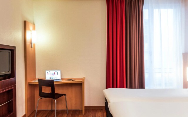 Mercure Paris Butte Montmartre Basilique