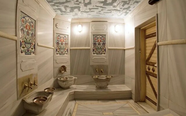 AHC Old City Hotel