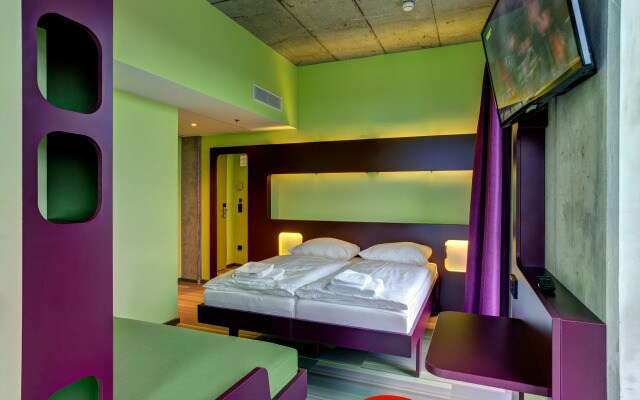 Meininger Hotel Berlin East Side Gallery