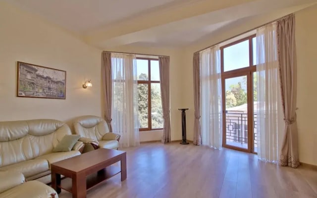 Botkin Apartments