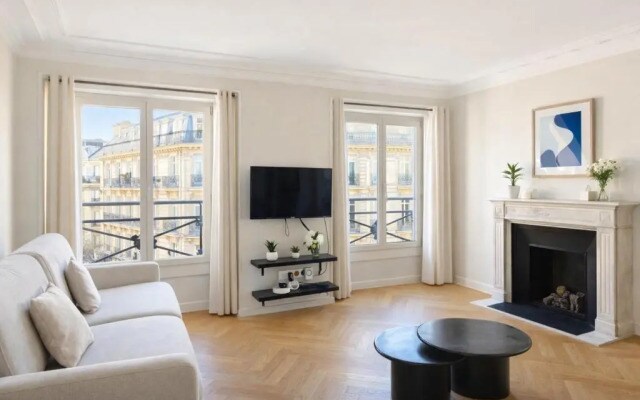 Luxury apartments in Paris Center