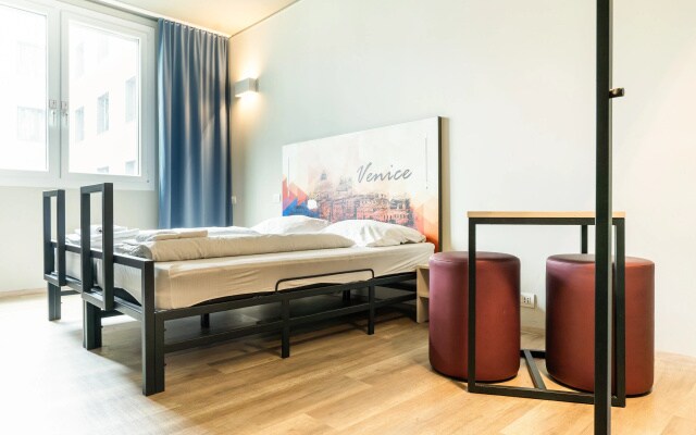 Отель a&o Hostel Venezia Mestre