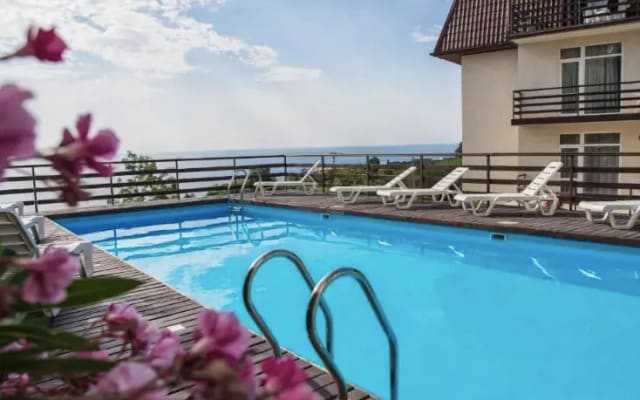 Priliv Hotel