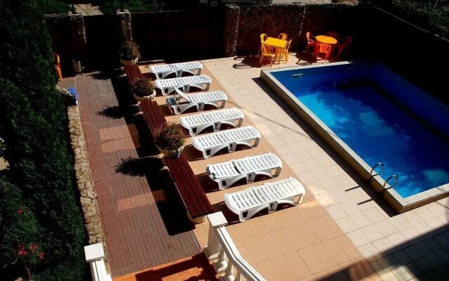 Astra Guest House