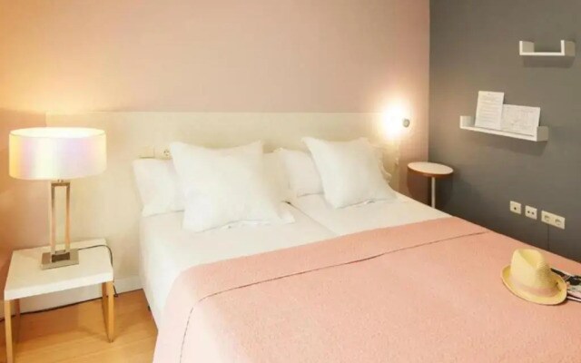 BYPILLOW Villa Lorena