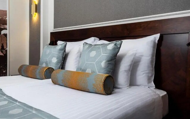 Grand Hotel International