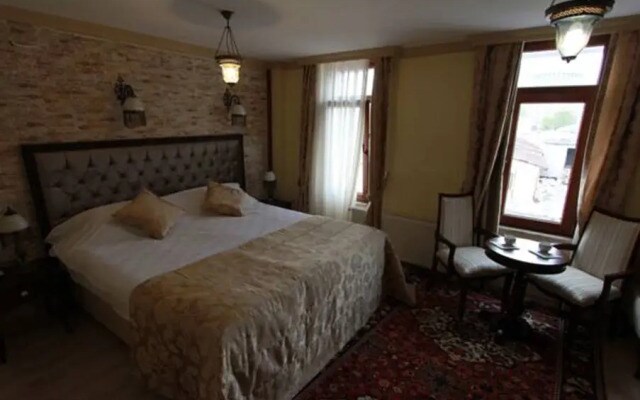 Rosso Hotel