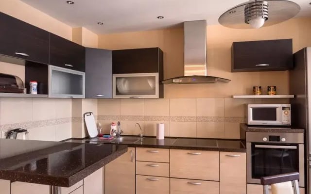 Daudel 007 Apartments