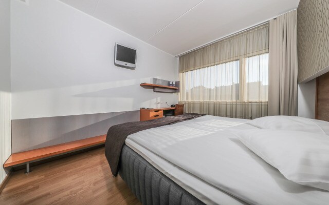 Go Hotel Shnelli